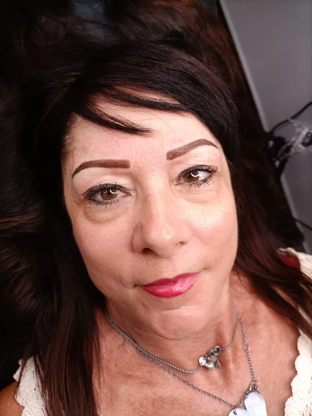 Sopracciglia: Shining Brown Brows, dopo