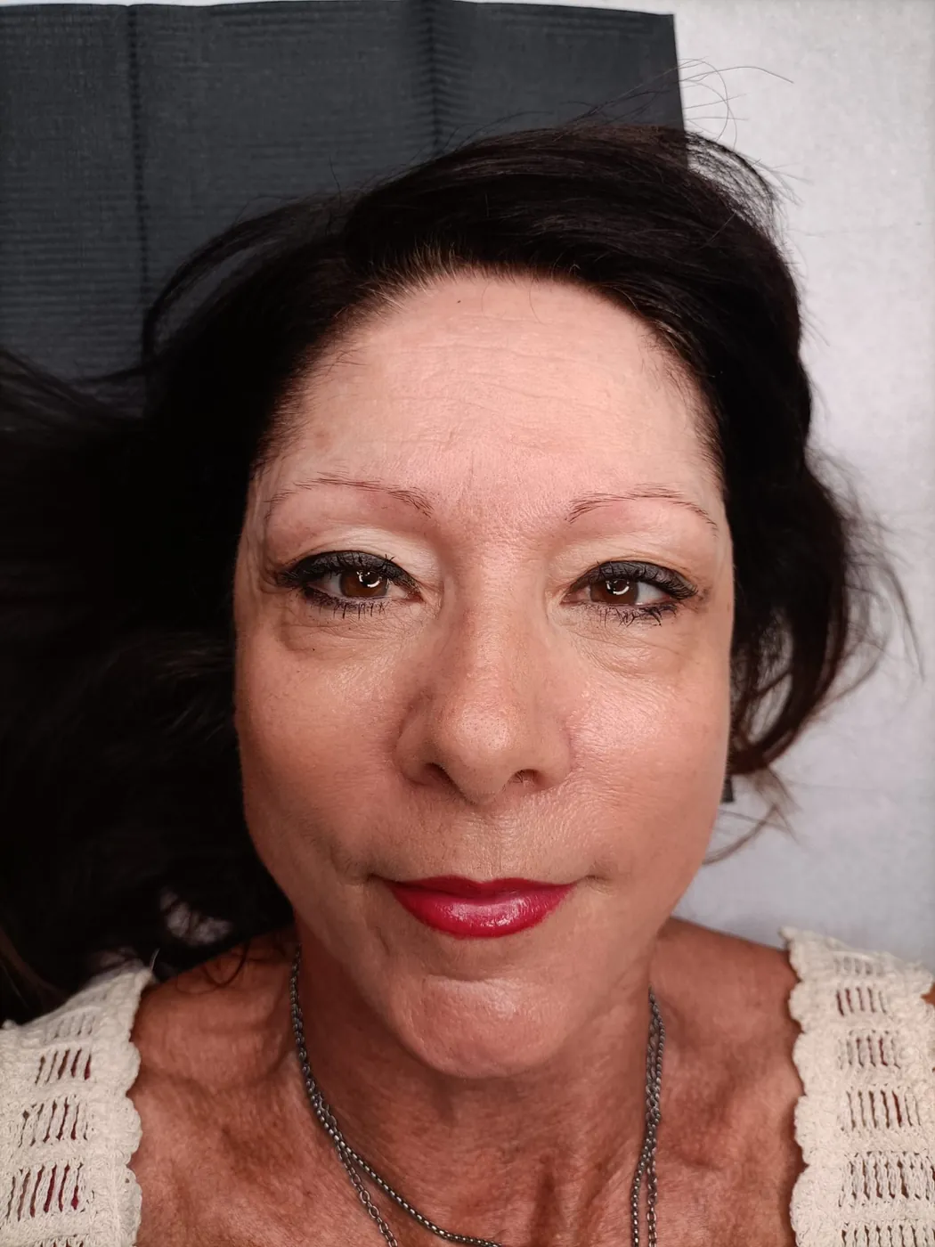 Sopracciglia: Shining Brown Brows, prima
