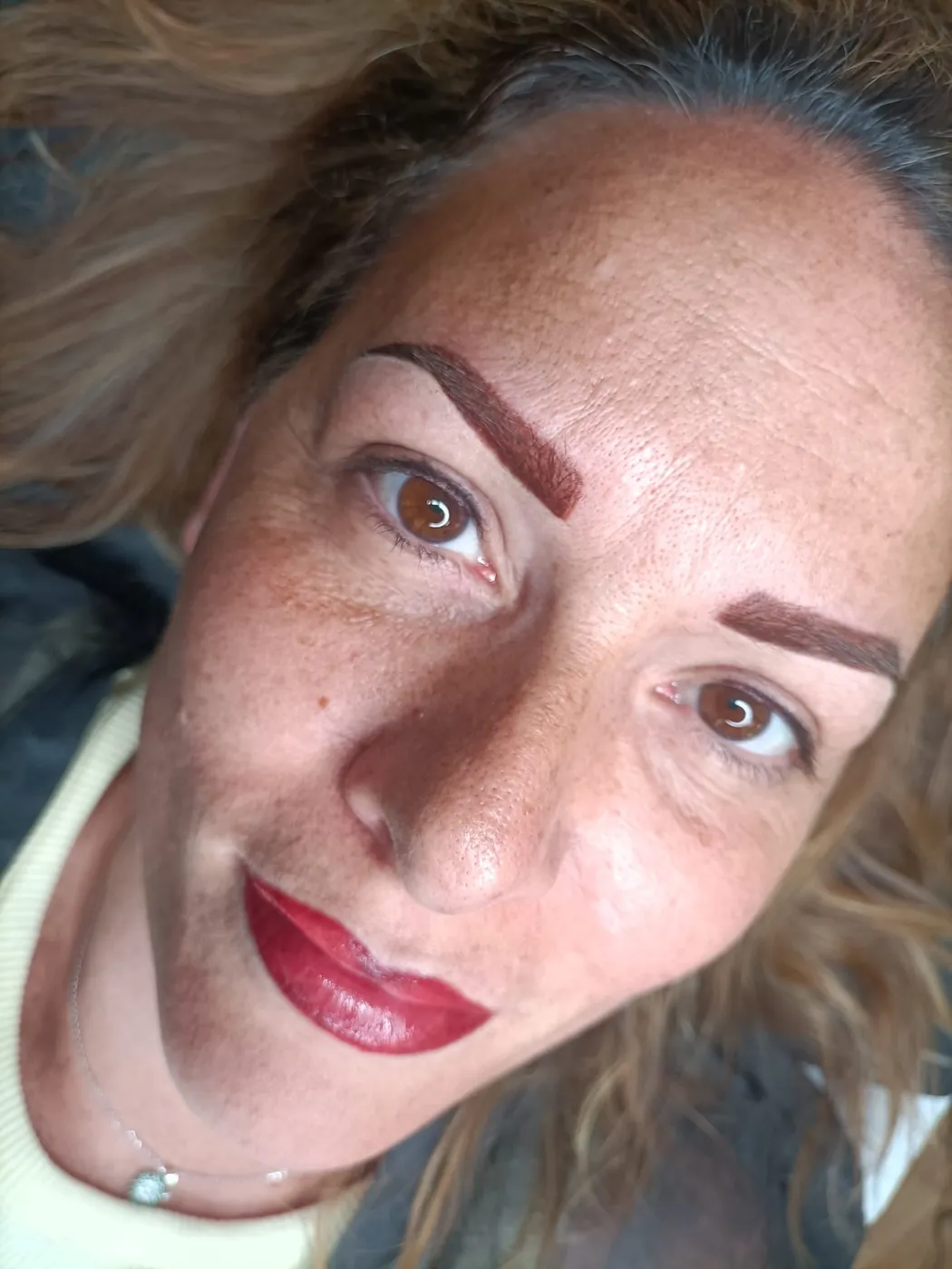 Sopracciglia e Labbra: Shining Brown Brows e Sexy Lips